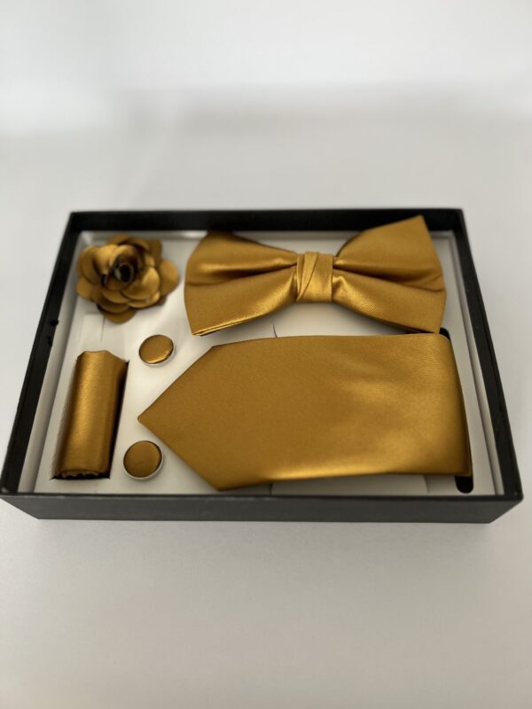 E893A85F-B5B8-45A7-95DE-3276D78DC33F Arany nyakkendő szett