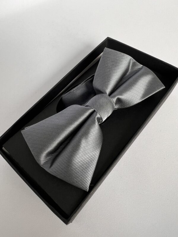 Szürke csokornyakkendő