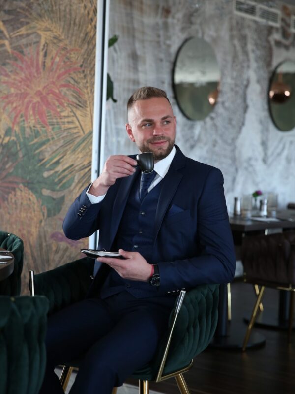 Sötétkék öltöny (5 részes)