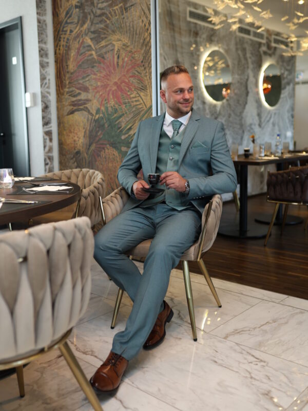 Zöld öltöny (5 részes)